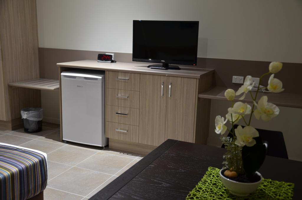 Beachside Boutique Motel Mackay Bagian luar foto
