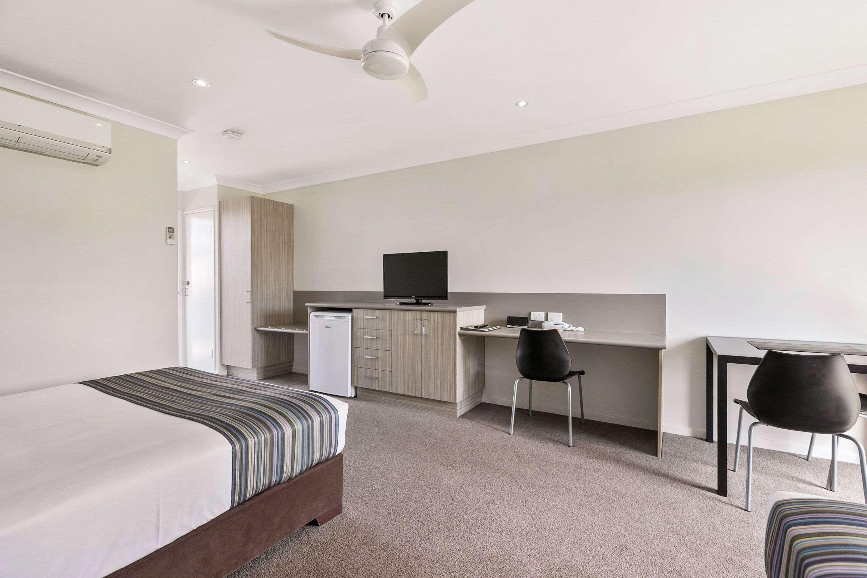 Beachside Boutique Motel Mackay Bagian luar foto