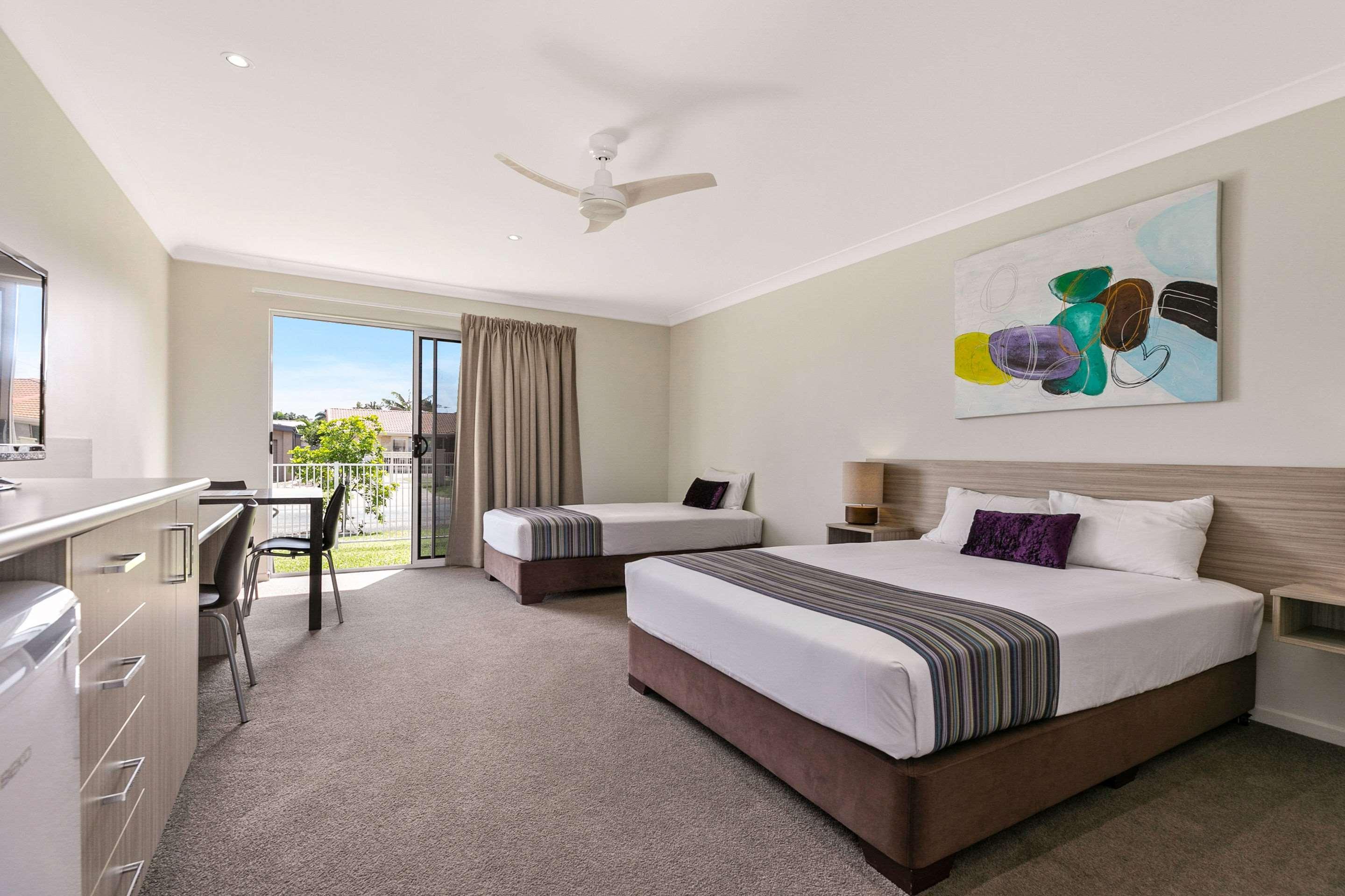 Beachside Boutique Motel Mackay Bagian luar foto