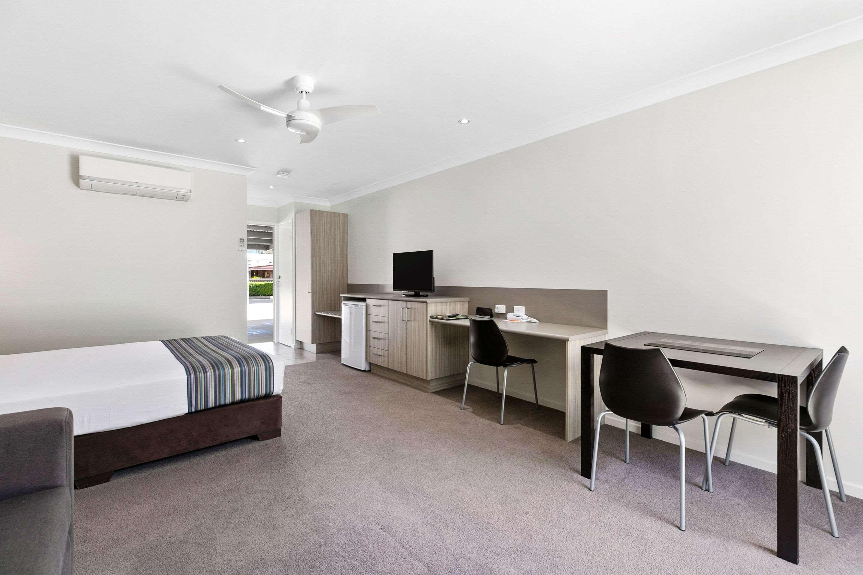 Beachside Boutique Motel Mackay Bagian luar foto