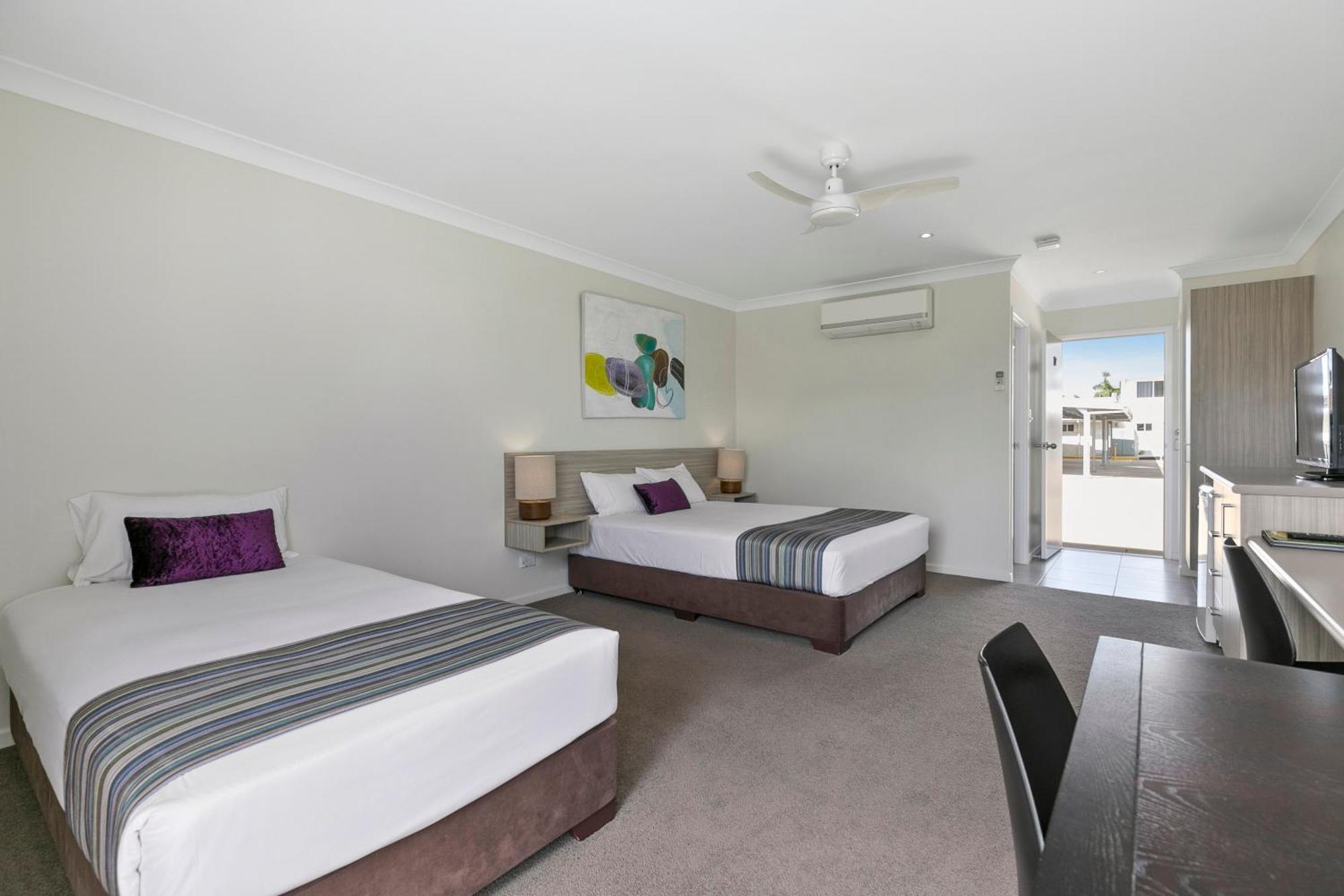 Beachside Boutique Motel Mackay Bagian luar foto
