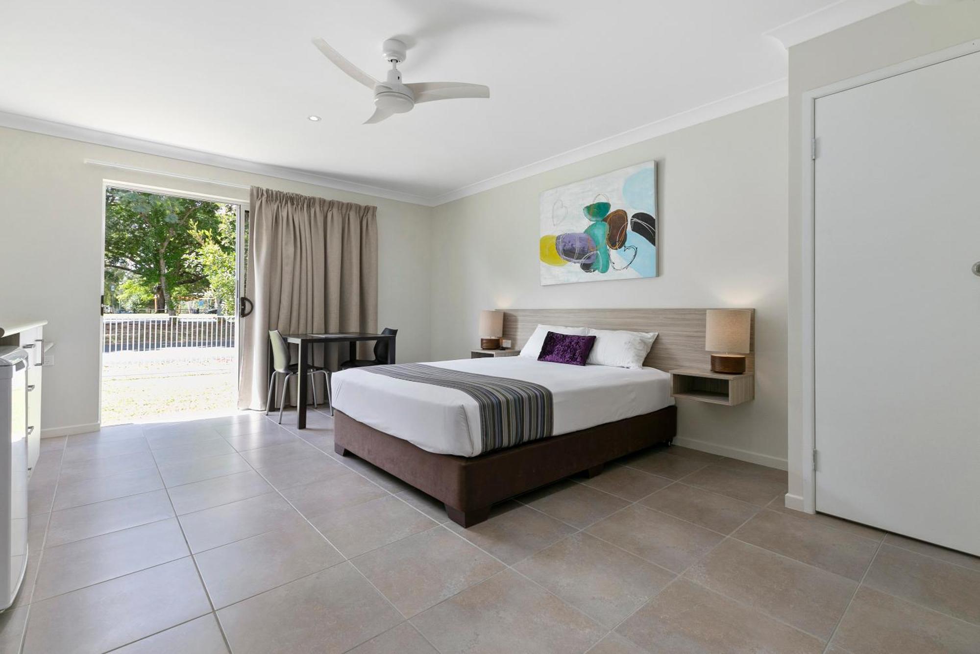 Beachside Boutique Motel Mackay Bagian luar foto