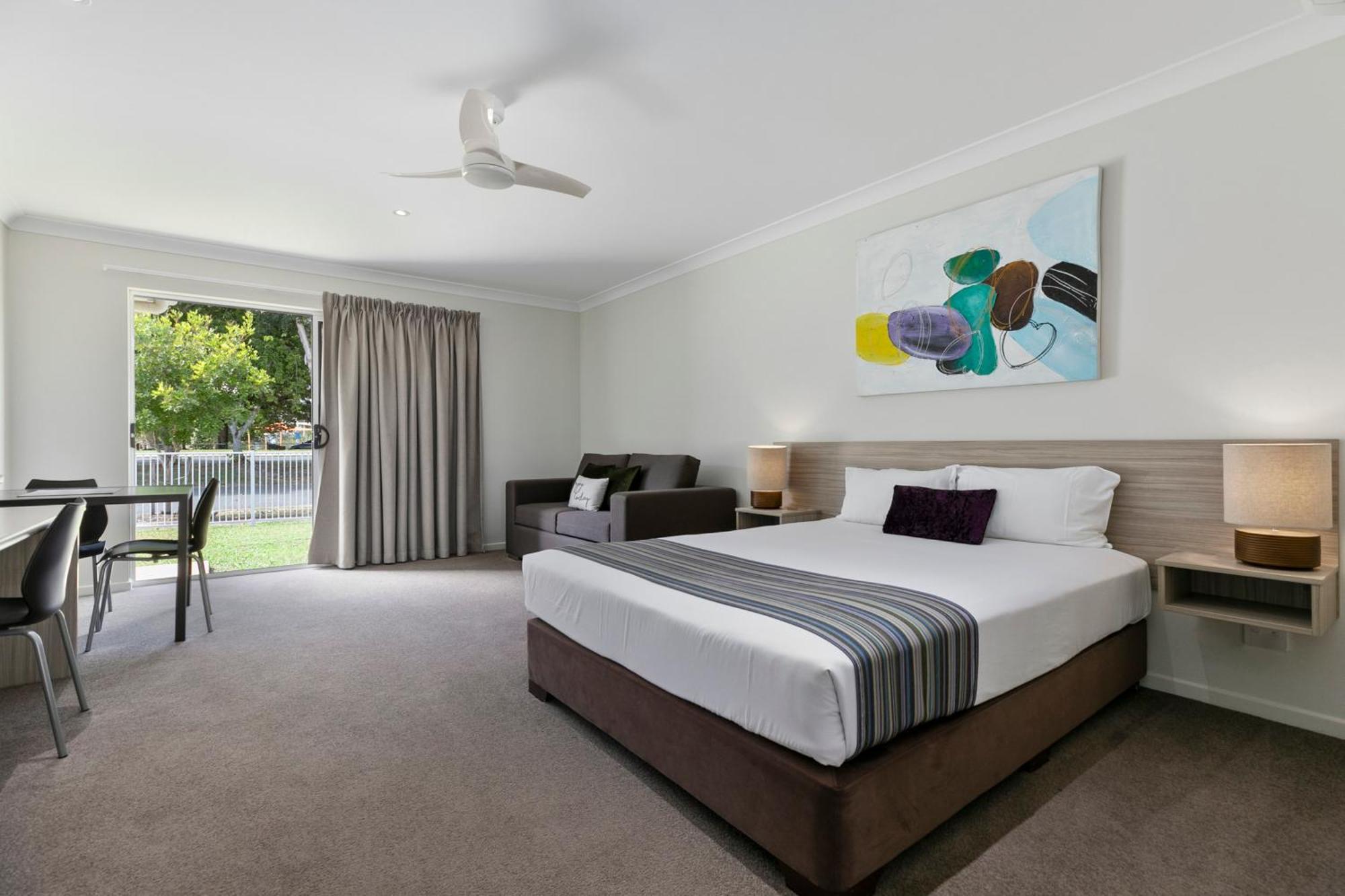 Beachside Boutique Motel Mackay Bagian luar foto