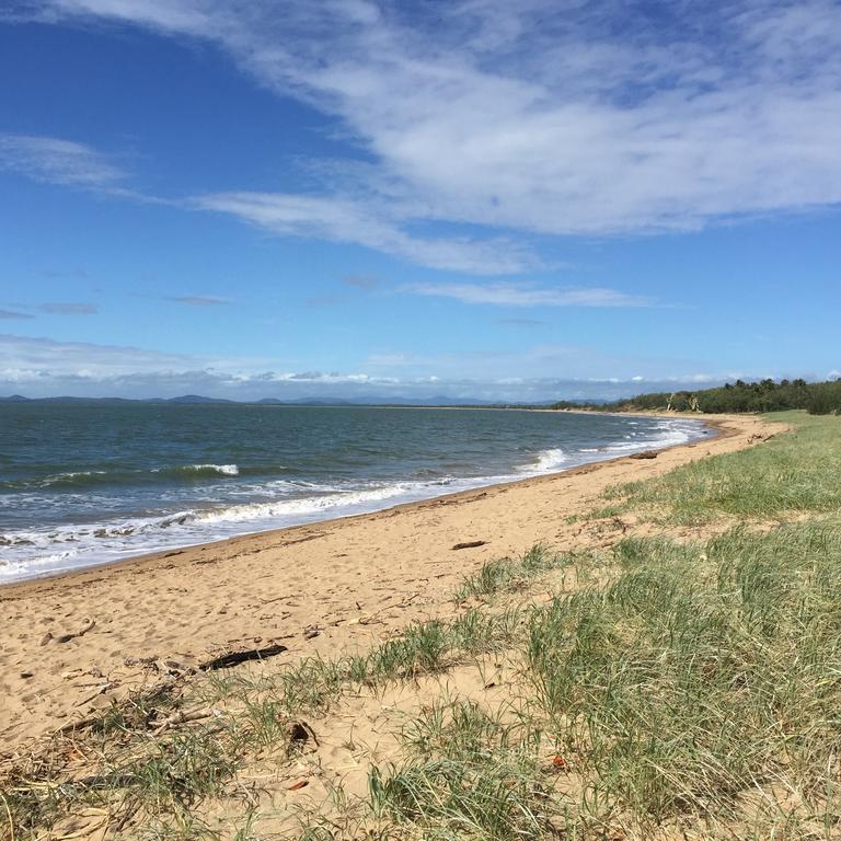 Beachside Boutique Motel Mackay Bagian luar foto
