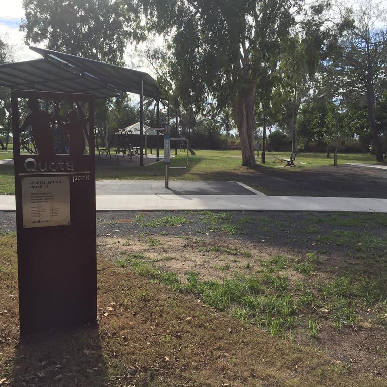 Beachside Boutique Motel Mackay Bagian luar foto
