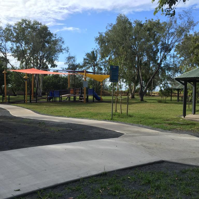 Beachside Boutique Motel Mackay Bagian luar foto