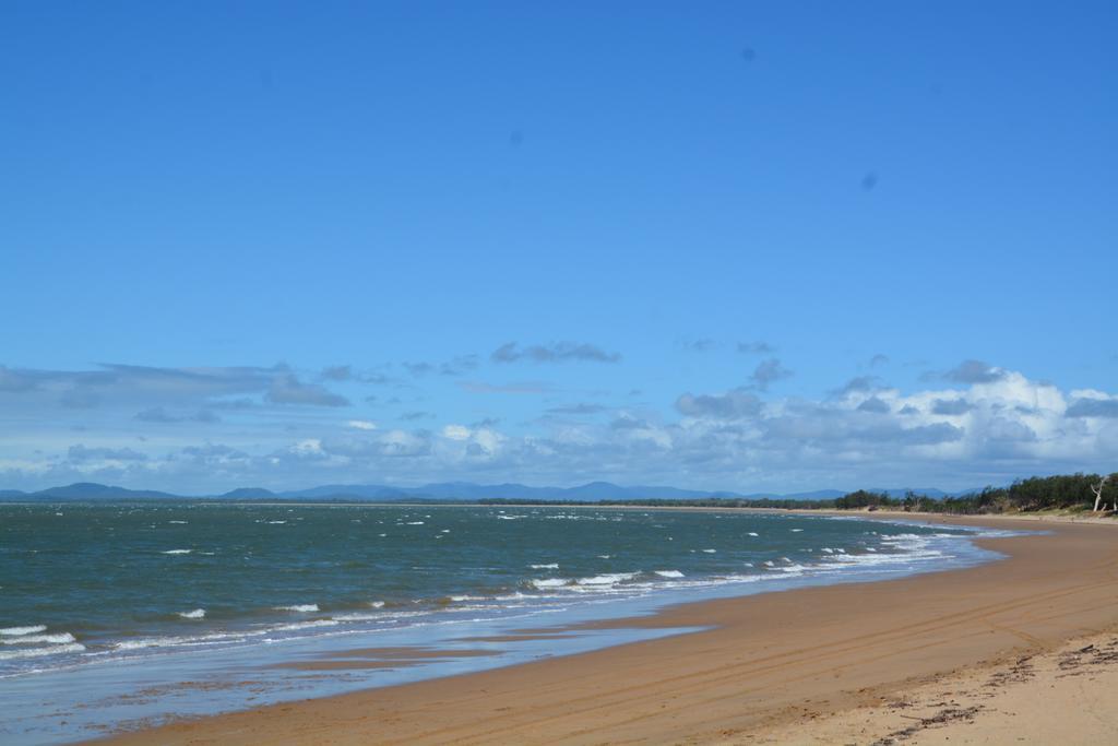 Beachside Boutique Motel Mackay Bagian luar foto