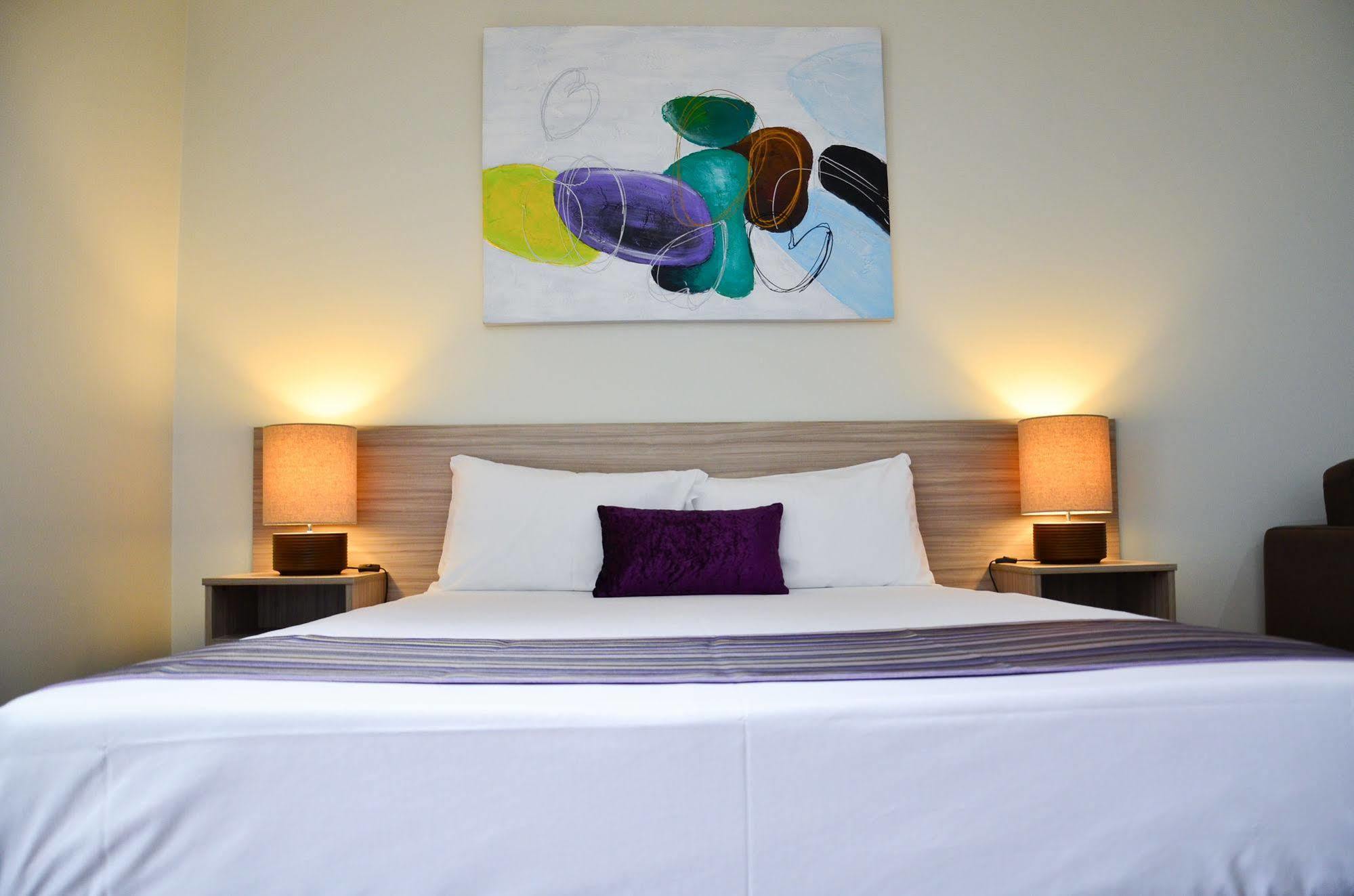 Beachside Boutique Motel Mackay Bagian luar foto