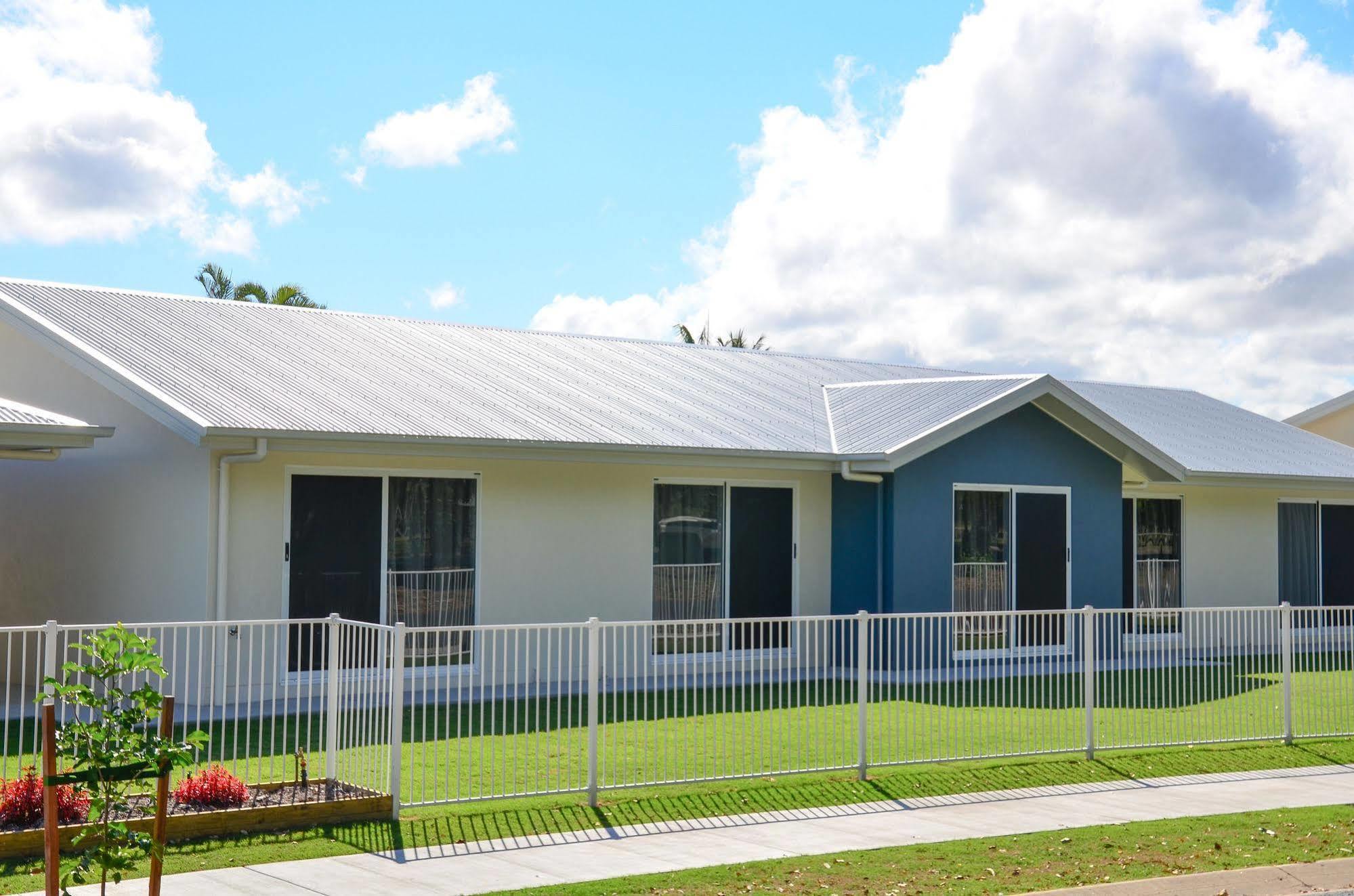 Beachside Boutique Motel Mackay Bagian luar foto